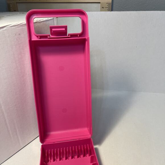 Vintage CLIK CASE - HOT PINK Cassette Tape Case Pre-Owned - Picture 12 of 12